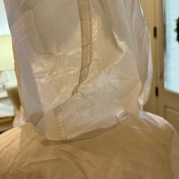 Elie Tahari hooded windbreaker/rain jacket - Picture 13 of 13